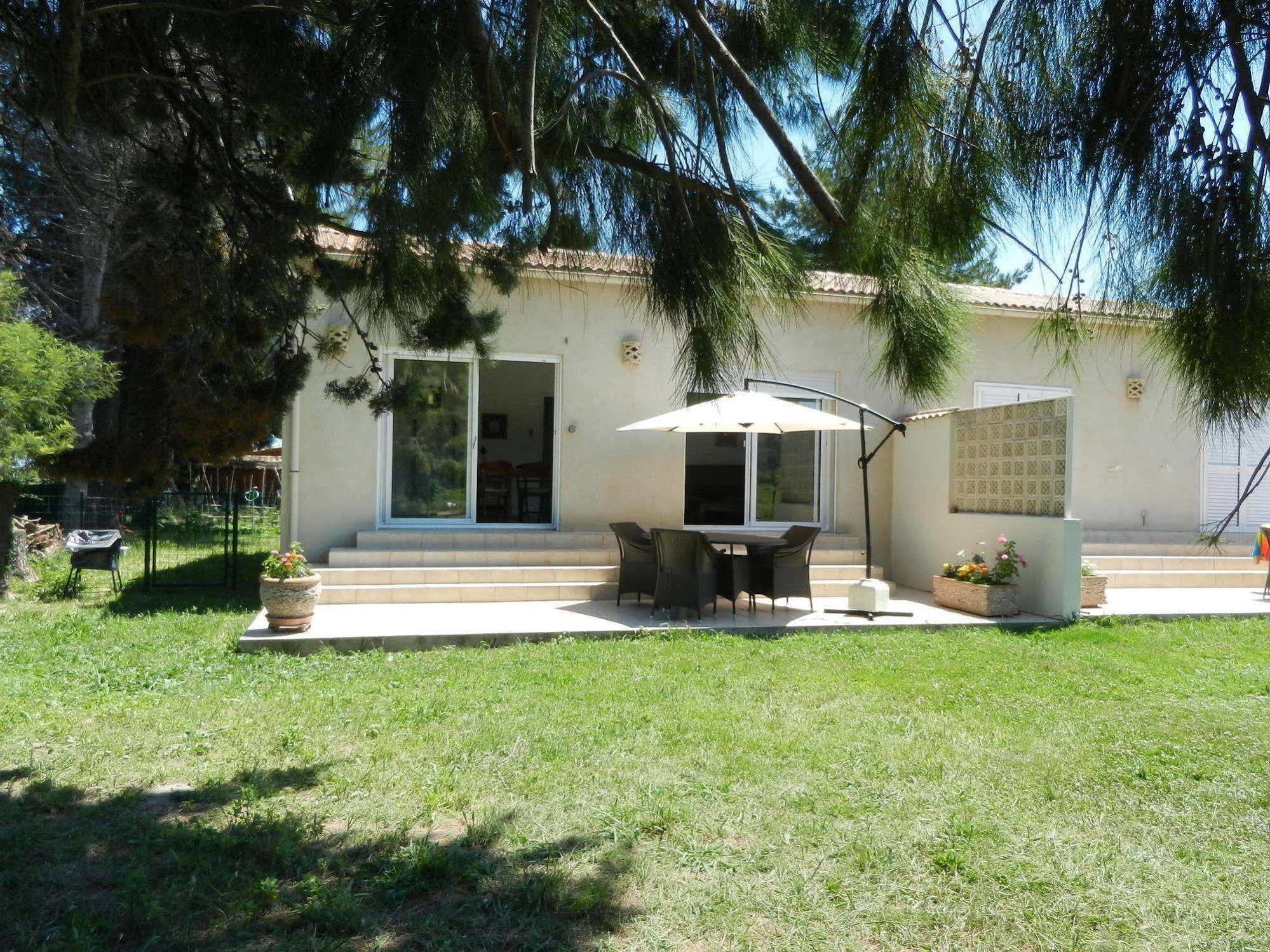 Monica Di Ferienhaus Sorbo-Ocagnano